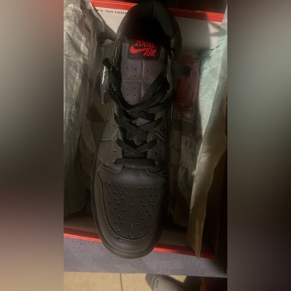 Air Jordan 1 Retro High Zoom 'Fearless - Picture 2 of 3